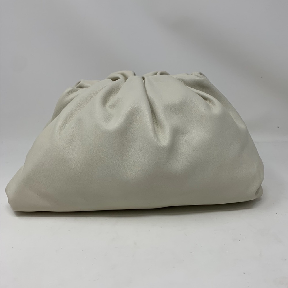 Bottega Veneta The Pouch Leather Clutch - Picture 1 of 16